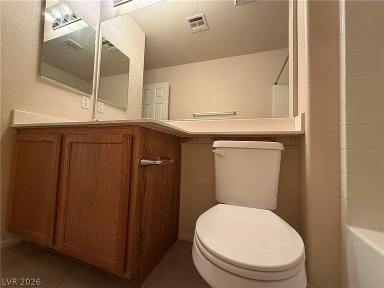 6420 Casamar St #- — Photo 32