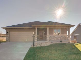 6255 Summit View Dr, Fitchburg, WI 53711