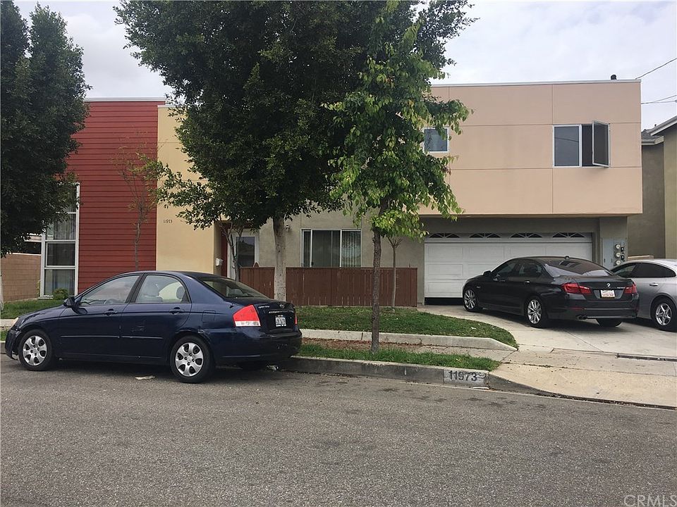 1st image of 11975 Manor Dr