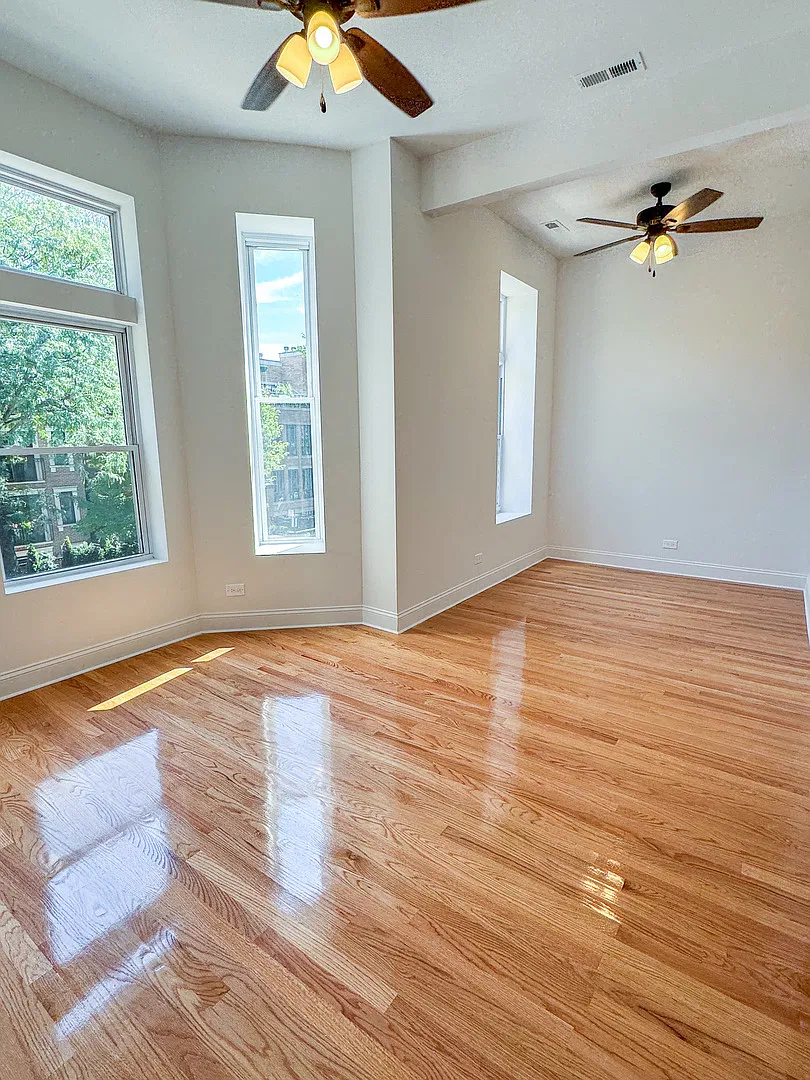 1 bed, 660 sqft, $2,400 — Photo 4