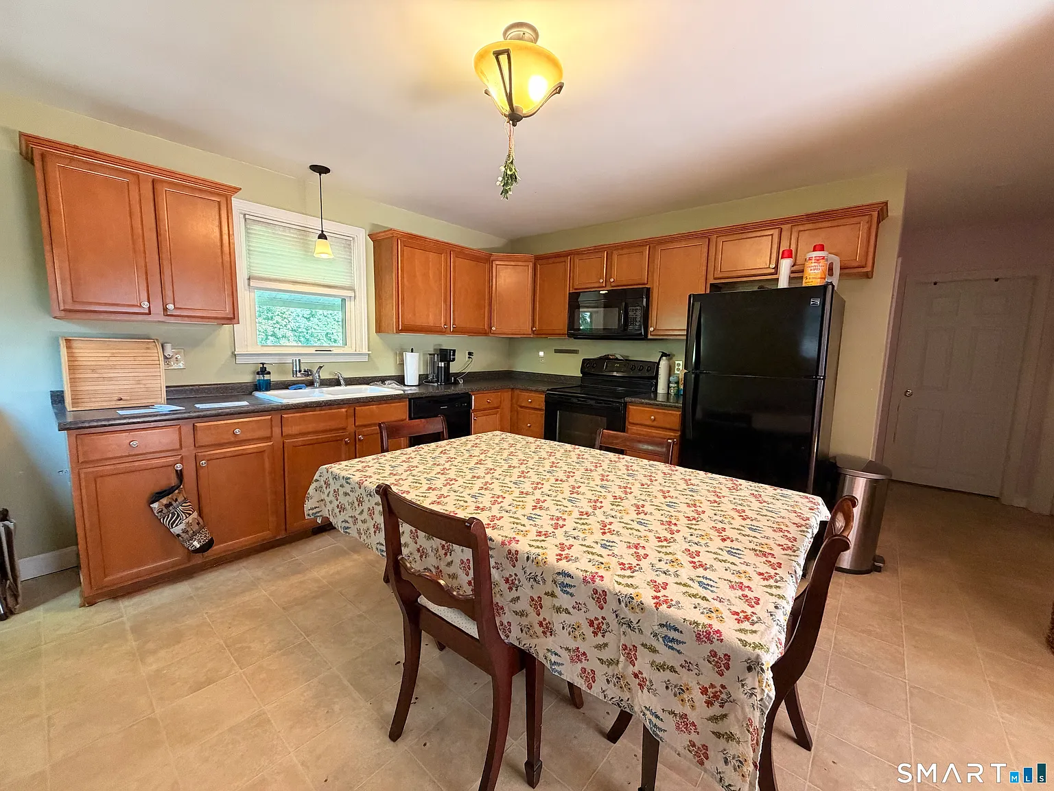 2 bed, 1080 sqft, $2,500 — Photo 4