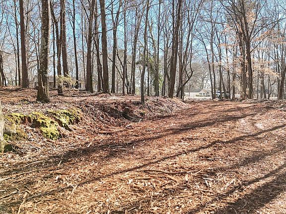 3rd image of 5 Guest Cir