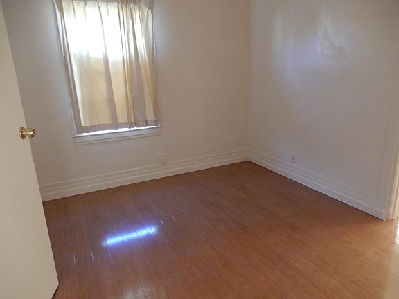 5th image of 214 N Curtis Ave
