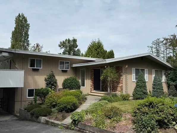 18351 74th Ave, Surrey, BC V4N 6C1