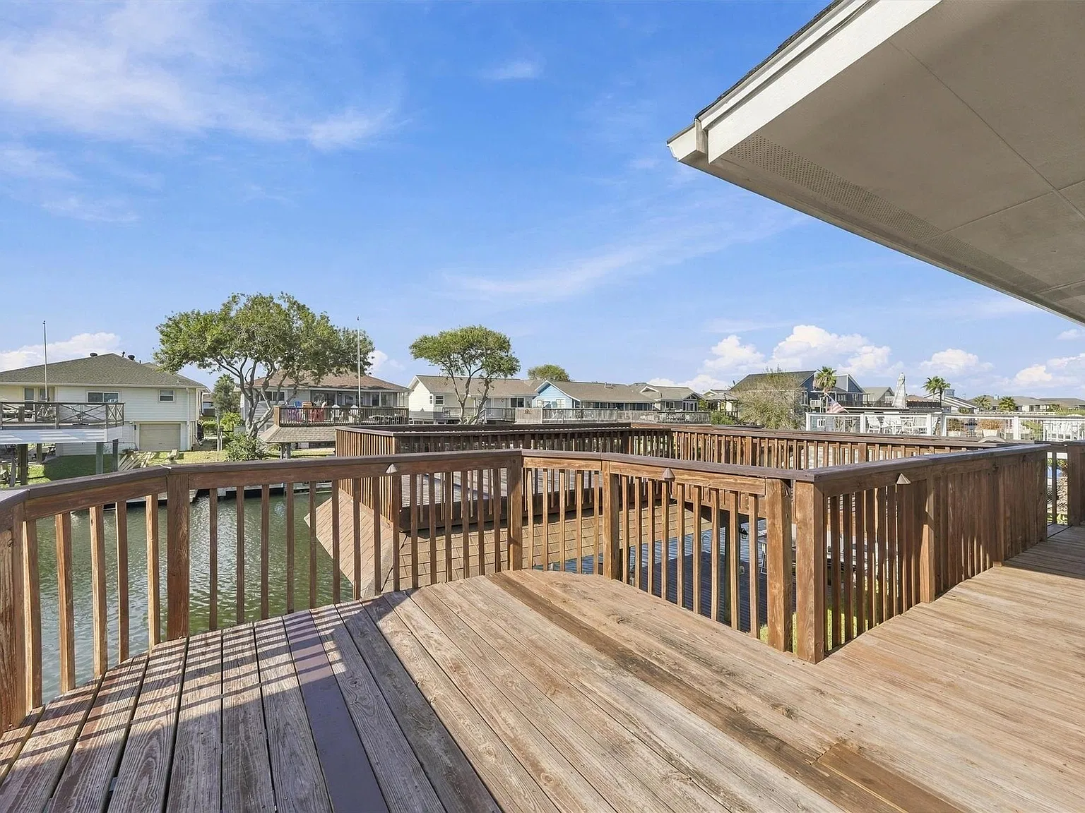 3 bed, 3.5 bath, 1253 sqft, $2,800 — Photo 4