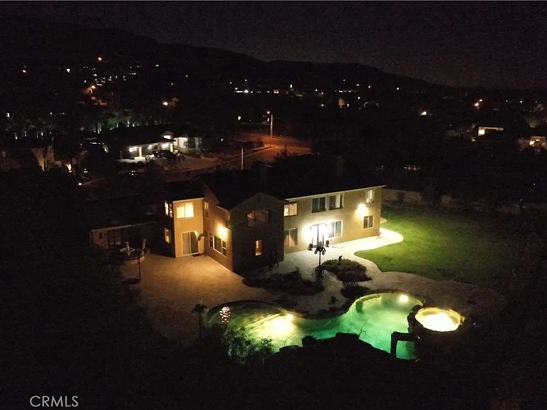 1583 Twin Oaks Cir — Photo 25