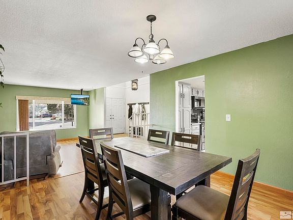 5th image of 1618 Shady Oak Dr
