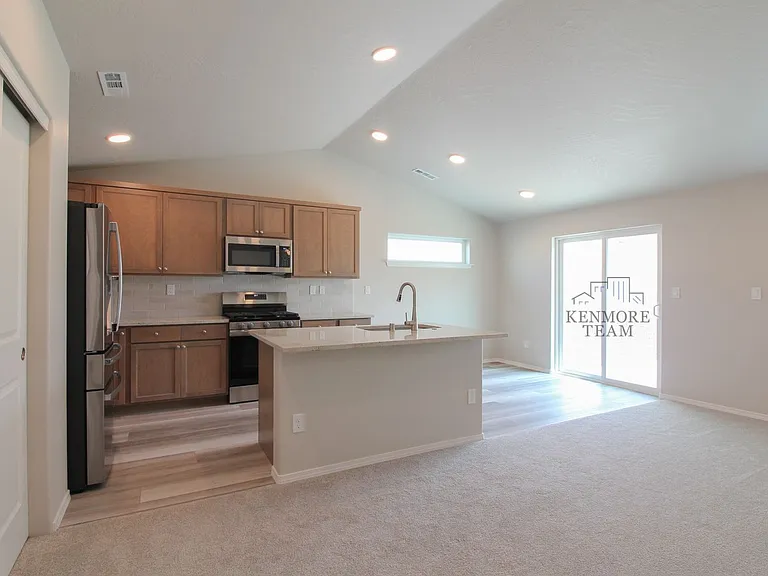 2631 Young Ct — Photo 3