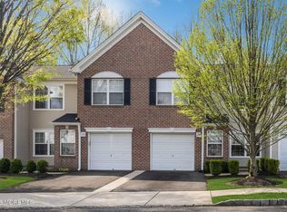 29 Whitemarsh Drive, Manalapan, NJ 07726
