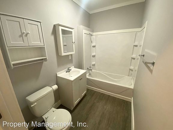 4th image of 2918 E St