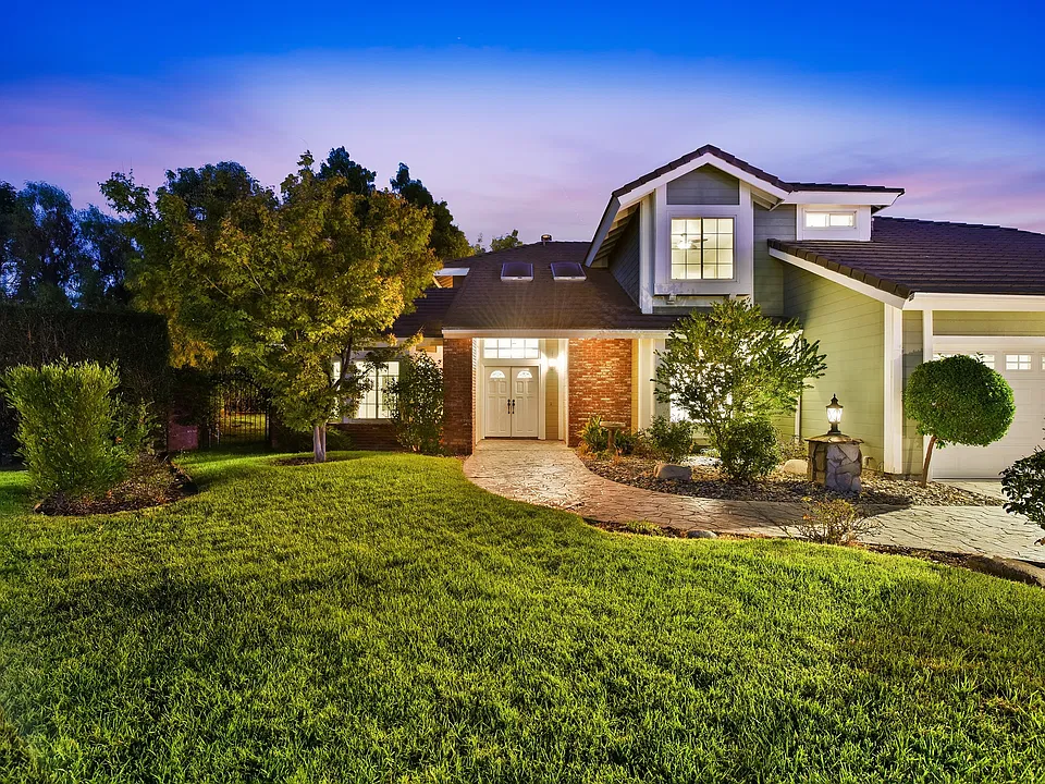 385 Forelock Ct