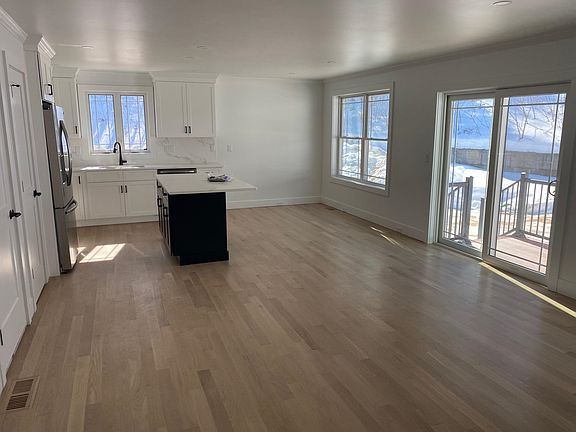 5th image of 53 River Rd