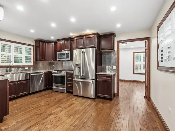 5138 12th St S, Arlington, VA 22204