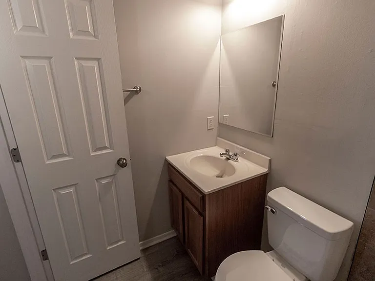 215 Wheaton Ct — Photo 13