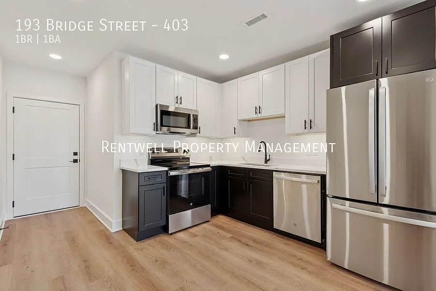 Brand New - 1 Bedroom Apartment In The Heart Of Phoenixville — Photo 2