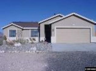 8040 Pueblo Dr, Silver Springs, NV 89429