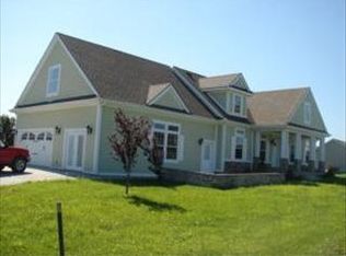 20507 Orchard Ln, Saint Joseph, MO 64505