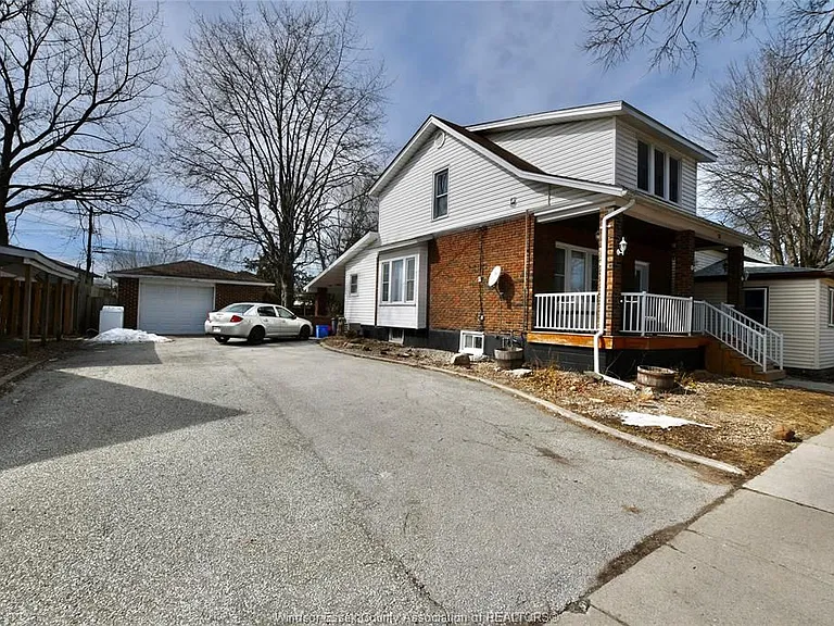 298 George St — Photo 2