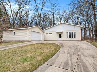 1700 Lindsey Rd, Jackson, MI 49201