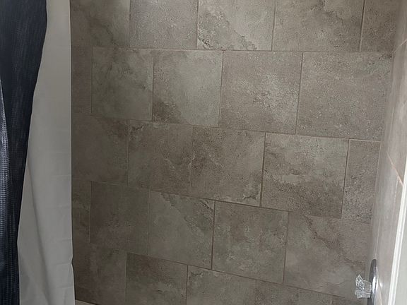 3rd image of 527 Northampton St #101