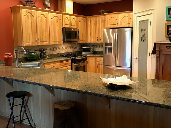 Eating bar and Kitchen
