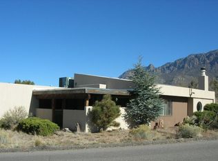 1902 Quail Run Dr NE, Albuquerque, NM 87122