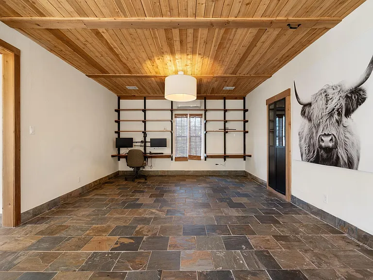 158 Uriah Dr — Photo 18