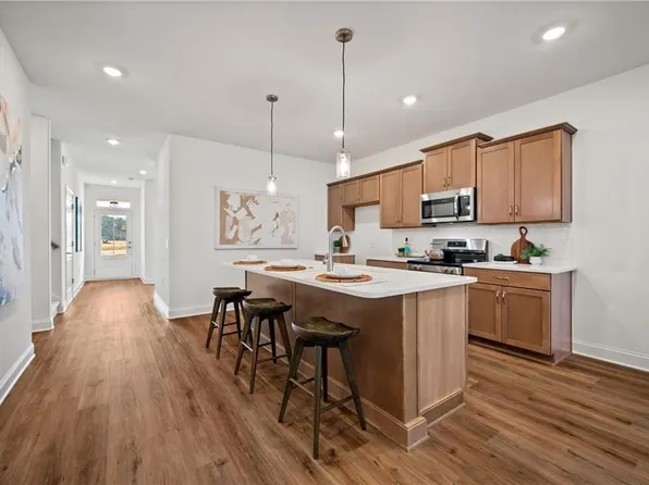 106 Harmony Cir, Cartersville, GA 30120