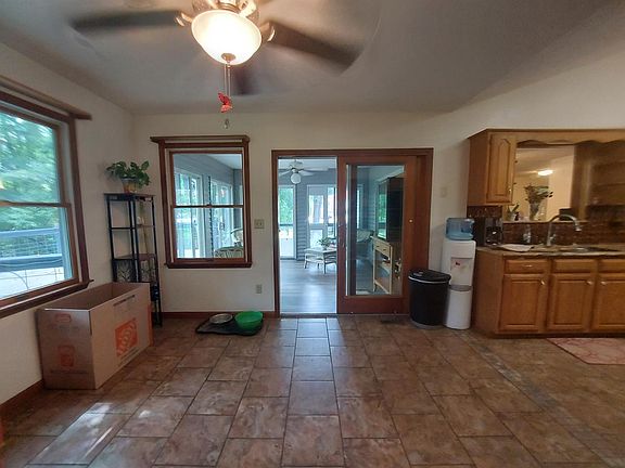 3rd image of 430 Willis St Lot 5