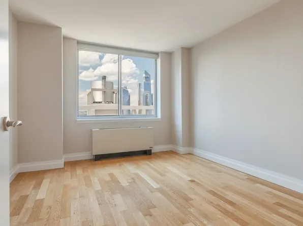 776 Sixth Avenue image 1 of 36