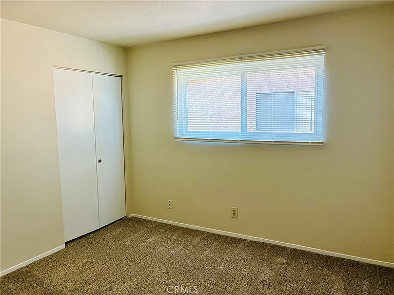 16701 Bolsa Chica St — Photo 19