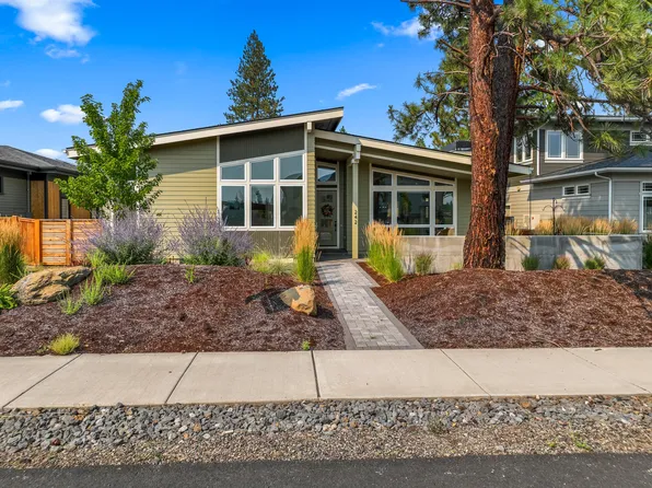 242 W Lundgren Mill Dr, Sisters, OR 97759