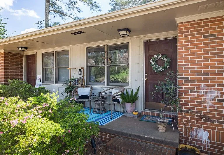2227 S Milledge Ave — Photo 3