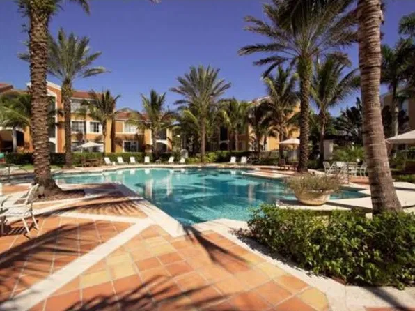 1115 Reserve Ct APT 102, Naples, FL 34105