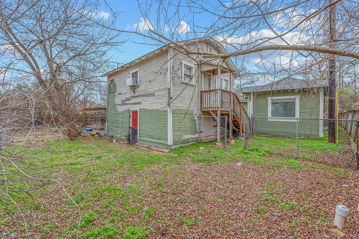 Building Photo - 304 N Haswell Dr #A