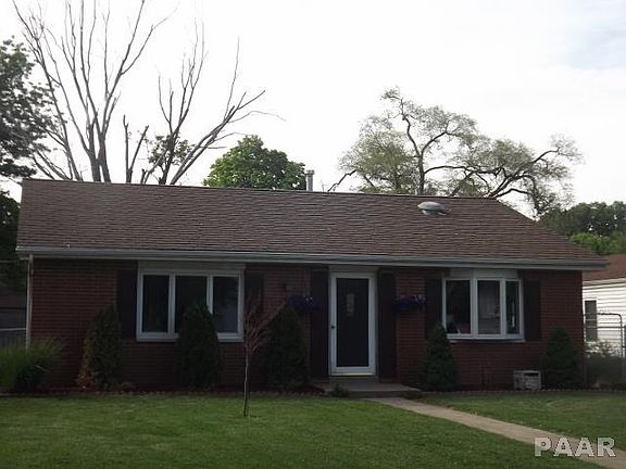 3rd image of 1821 E Saint Jude Ct