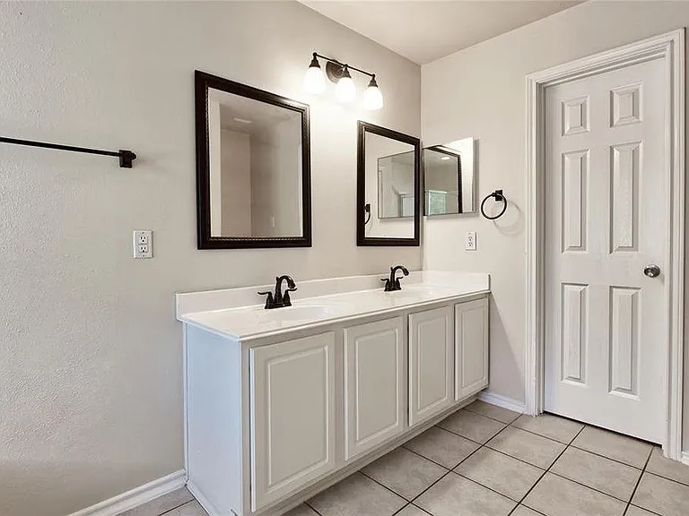 74 Blue Creek Ct — Photo 16