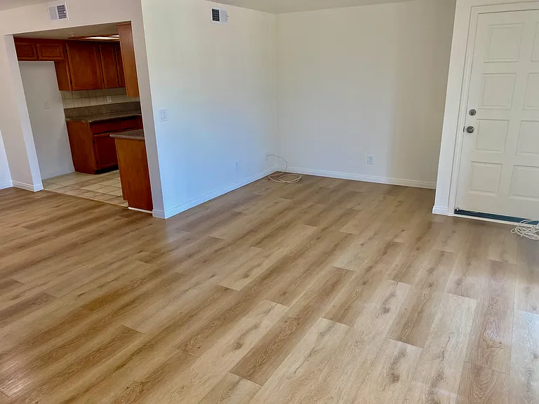108 W Maple St #23 — Photo 22