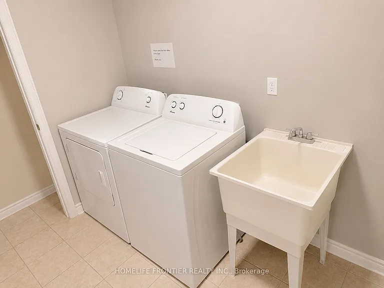 87 Estate Garden Dr — Photo 35