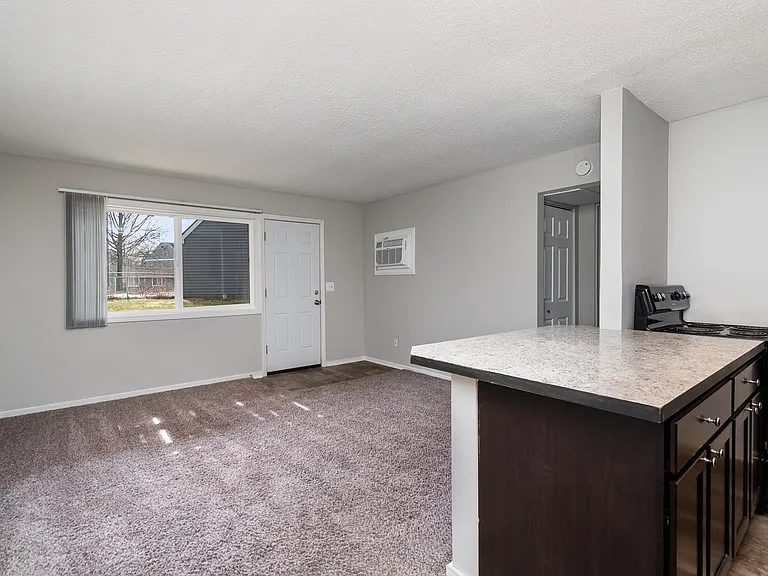 Bay Valley Harbor Apartments — Photo 44
