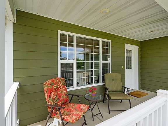 3rd image of 6720 Cove Creek Dr