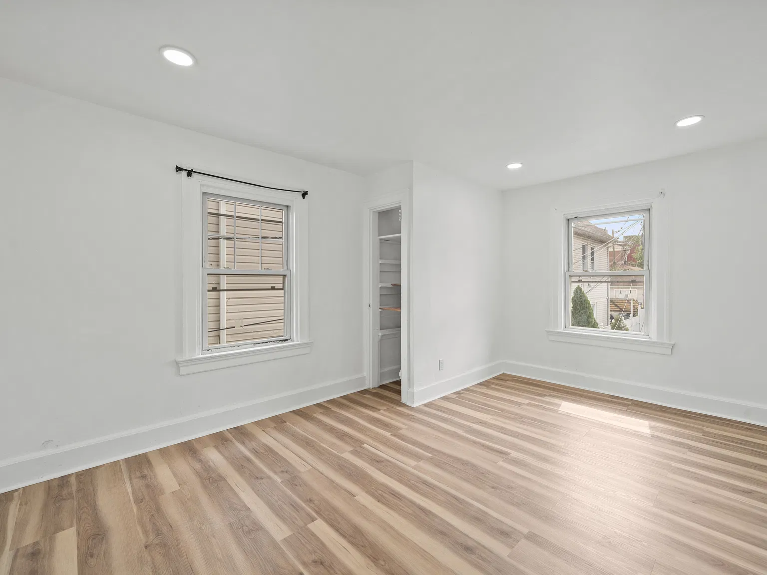 3 bed, $2,950 — Photo 3