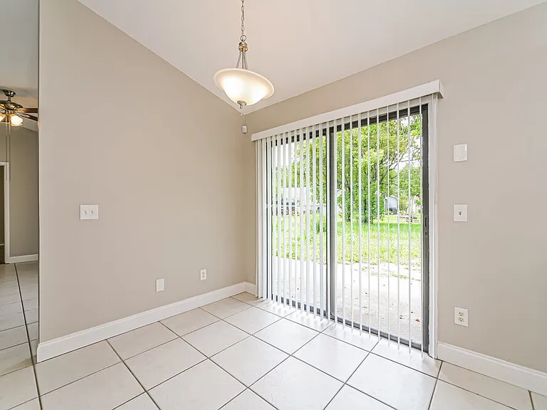 10119 Pink Carnation Ct — Photo 7
