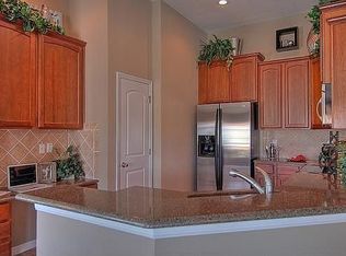 2318 Tanbark Ridge Pl, Plant City, FL 33563