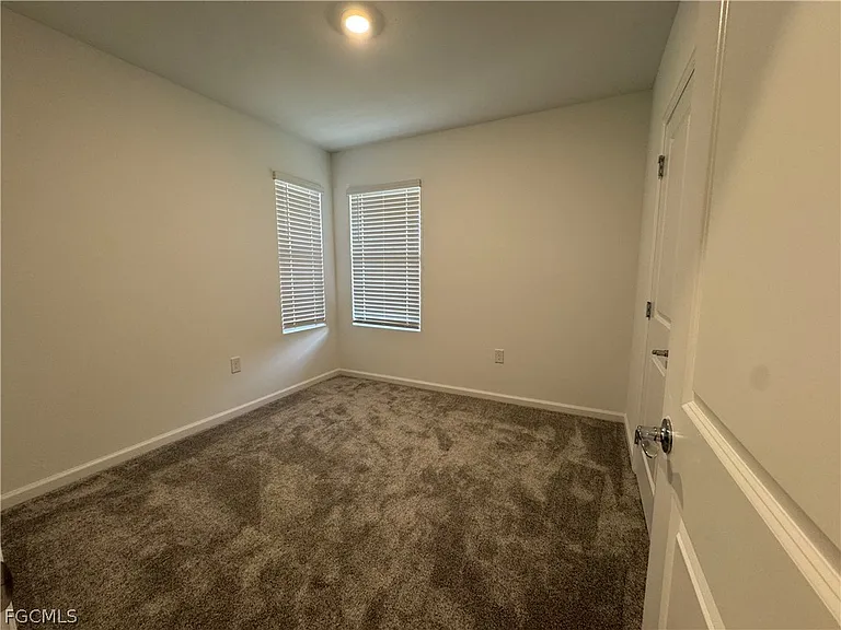 1024 Caloosa Breeze Dr — Photo 14