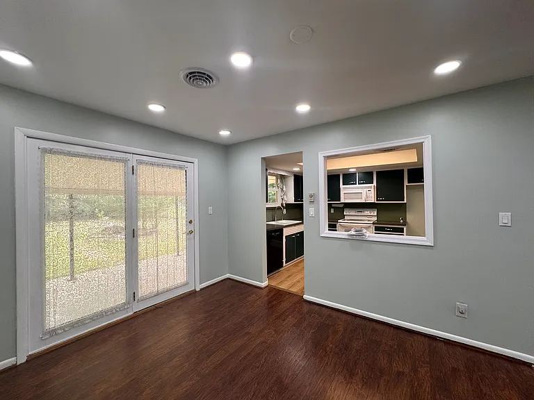 443 Bath Ave — Photo 35