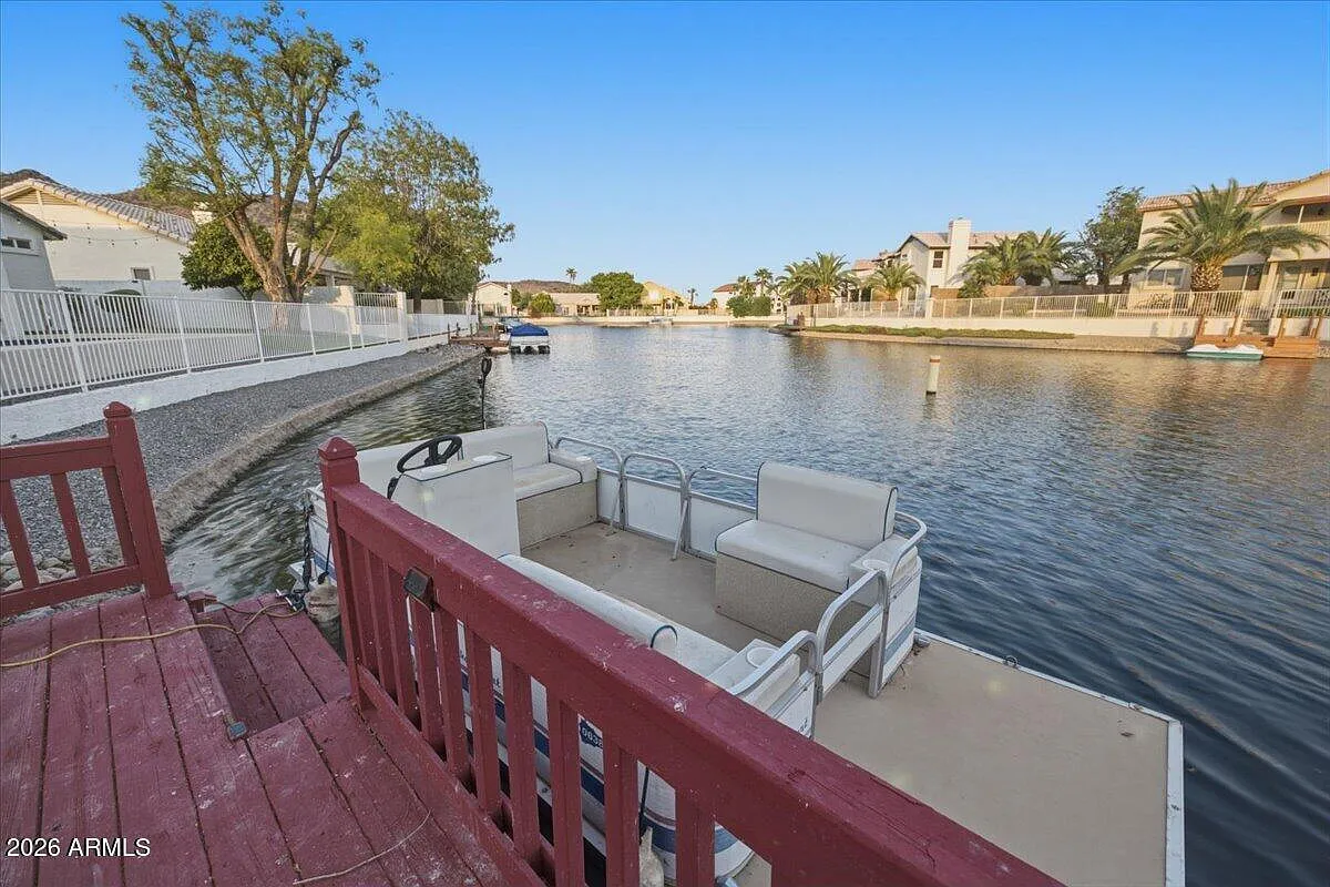 3 bed, 2.0 bath, 1605 sqft, $3,400 — Photo 2