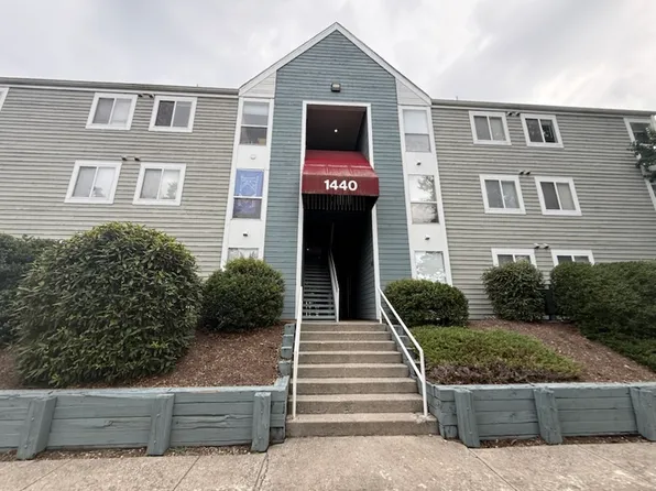 1440 Seneca Dr APT K, Blacksburg, VA 24060