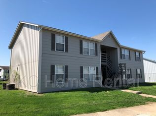 821 Saddlewood St APT D, Gardner, KS 66030