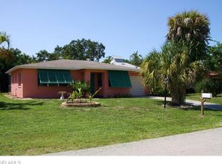 196 Hibiscus Dr, Fort Myers Beach, FL 33931